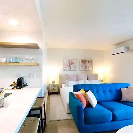 S&N Lux Suite-Free Parking-King Bed-Kitchen-Wifi